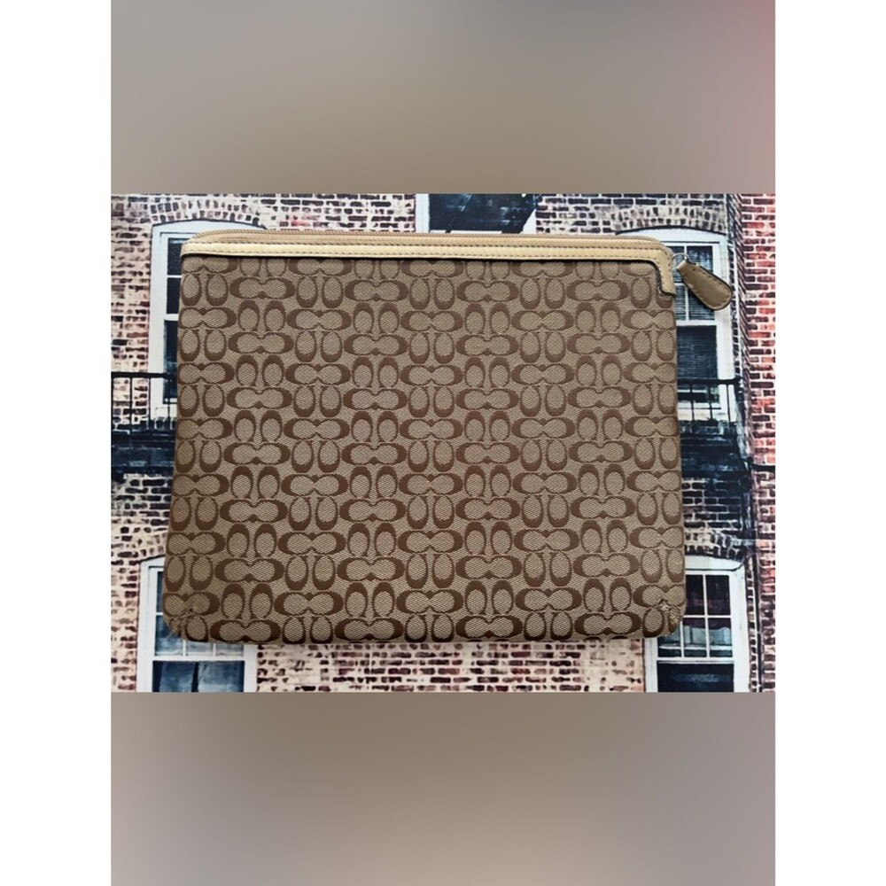 Coach Signature Tablet/iPad 1-8 Generation Sleeve Bag in khaki and metallic